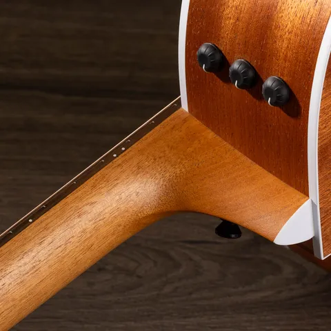 100 Series Acoustic Guitars | Taylor Guitars